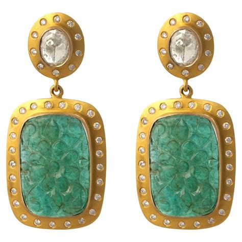 Natural Emerald Rose Cut Diamonds Earring in 18k Gold For Sale at 1stDibs