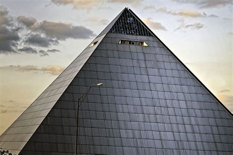 The Memphis Pyramid | Amusing Planet