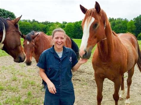 Dr.Pol Most Recent Vets Addition- Dr. Ray Harp, Dr. Lisa Jones, and Dr. Nicole Arcy.