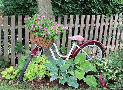 Vintage Bicycle Basket Planter | Hymns and Verses