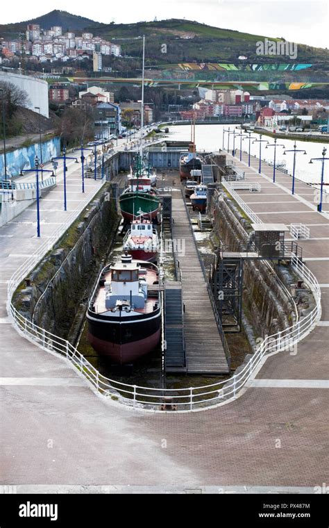 dry dock for ship repair Stock Photo - Alamy