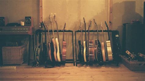 acoustic guitar wallpaper | Musical wallpaper, Acoustic guitar, Indie