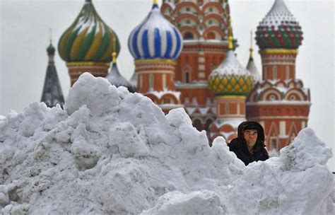 Snow came to Moscow this winter earlier than it has in the previous 137 years, the Meteonovosti ...