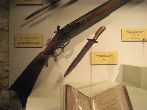 Davy Crockett's Rifle and Hunting Knife | Although the milit… | Flickr