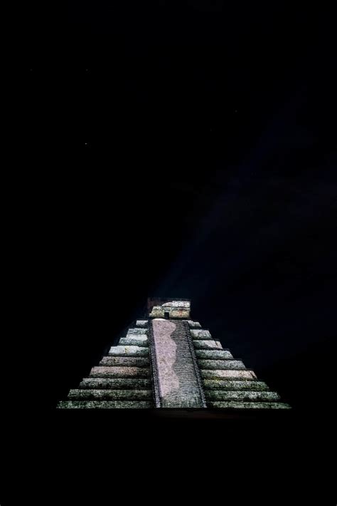 Mexico || Chichen Itza at Night - Sed Bona