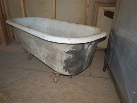 Cast iron tub | #3823374955