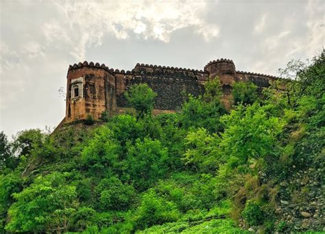 Akhnoor Fort - Discover India