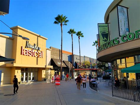 The Outlets at Orange - Discover La Mirada California