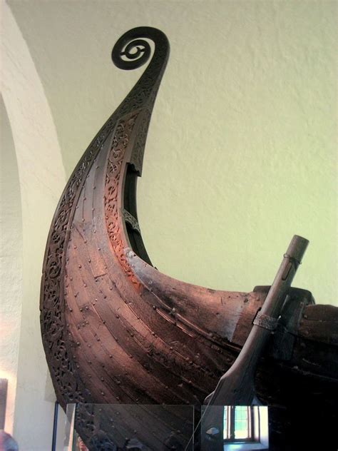 Oseberg ship, Kulturhistorisk museum (Viking Ship Museum), Oslo, Norway. Art pré-roman. Medieval ...