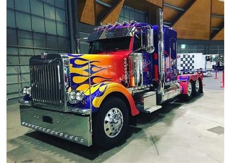 Transformers Optimus Prime Peterbilt Truck