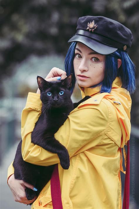 My black kitty helped me out with my Coraline cosplay. He’s such a good boi!! – Aww Cat