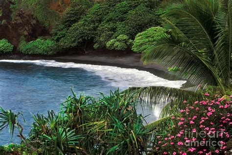 Hamoa Beach Photograph by Frank Wicker - Fine Art America