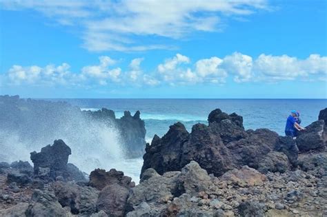 Hiking the Waianapanapa Coastal Trail for 30 minutes: How much time do you need in Waianapanapa ...