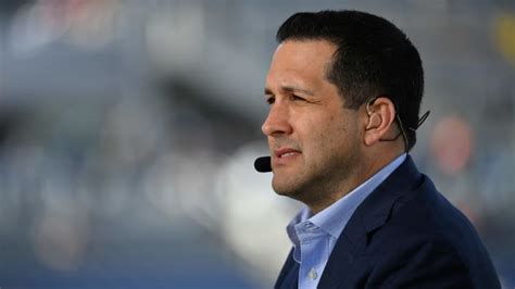 Adam Schefter Tactlessly Teased COVID News on Twitter About Ref