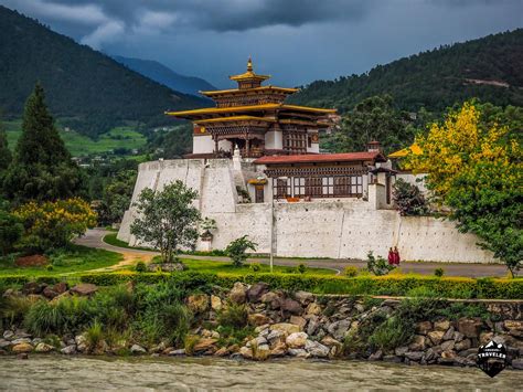 Punakha Dzong: The History of the Greatest Dzong in Bhutan