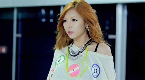 Hyuna "Gangnam Style" Makeup Tutorial - From Head To Toe