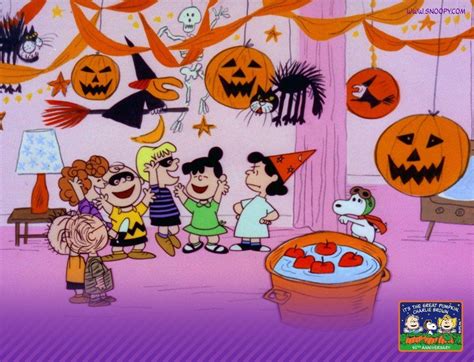 Peanuts Halloween Wallpapers - Wallpaper Cave