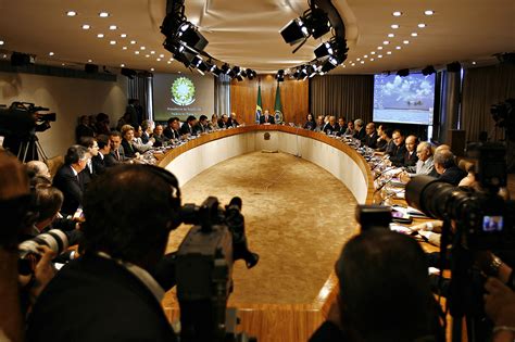 File:Brazilian cabinet meeting.jpg - Wikimedia Commons