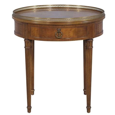 Henredon Round Walnut Side Table at 1stdibs