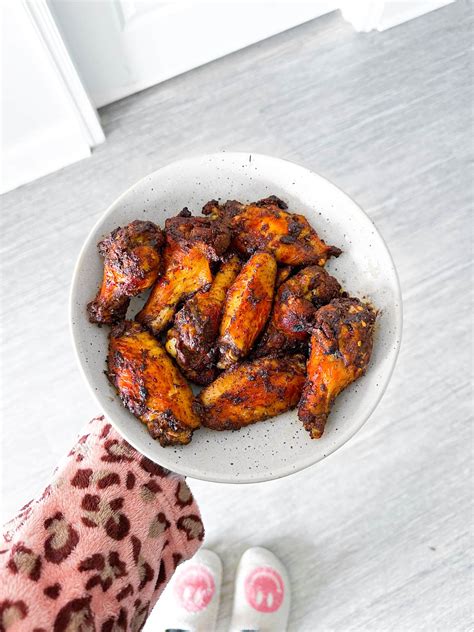 Delicious Spicy Air Fryer Chicken Wings Recipe (Soo Juicy)