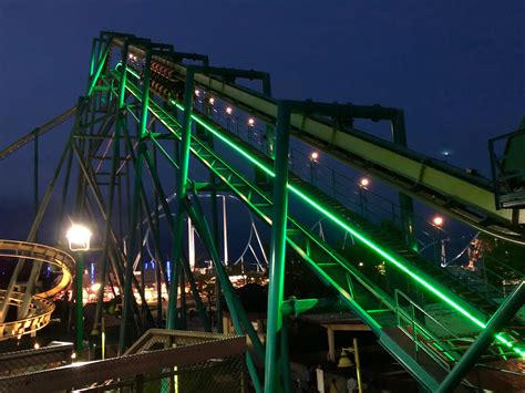 Raptor comes alive at night! Cedar Point (05/24/19) : r/rollercoasters