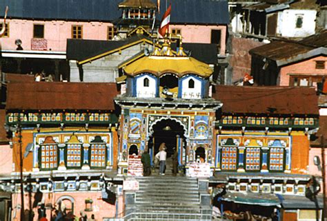 File:Badrinath temple.jpg - Wikipedia