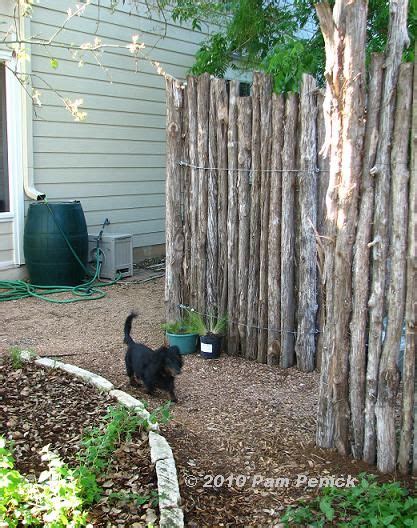 Latilla "coyote" fence | pretty on the inside | Pinterest