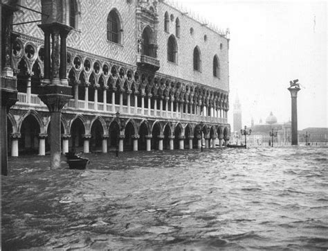 November 4, 1966: Flood in Venice Was an Unprecedented Acqua Alta, With Waters Reaching Up to ...