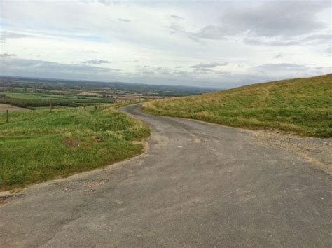 vale-white-horse-oxfordshire - Cycling uphill