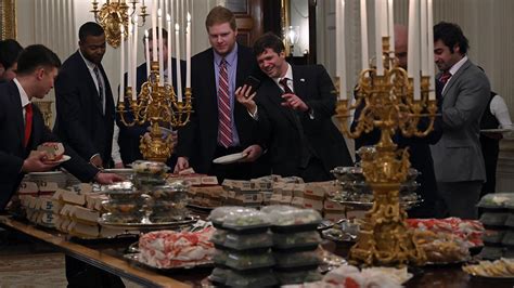 Fast break: Trump treats champs to burger, pizza, fries in White House ...