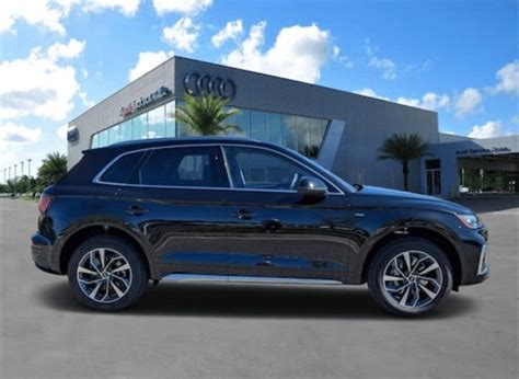 Customizing Your Audi Q5: Accessories for Style & Comfort