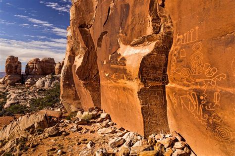 Anasazi Rock Art - Canyonlands panel | Rock art, Photo art, Canyonlands