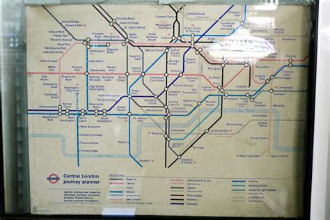 The Decade-Old Tube Map At Edgware Road | Londonist