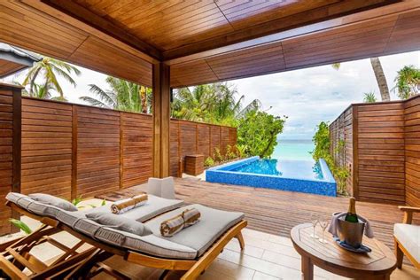 The Maldives Honeymoon Guide: Best Resorts & Top Tips – The Honeymoon Edit