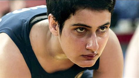 Meet Aamir's Dangal daughters - Rediff.com movies