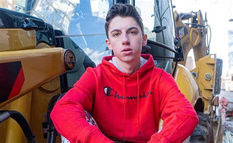 WME Signs 18-Year-Old TikTok Chef Eitan Bernath - Tubefilter