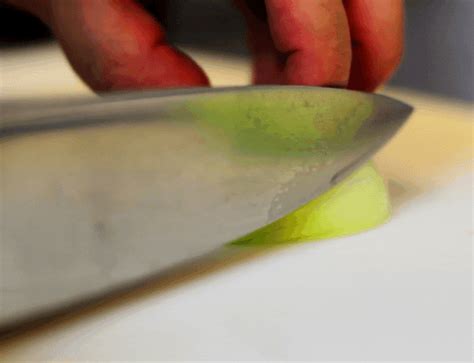 These 17 Veggie Chopping Gifs Are Strangely Satisfying – Cooking Panda