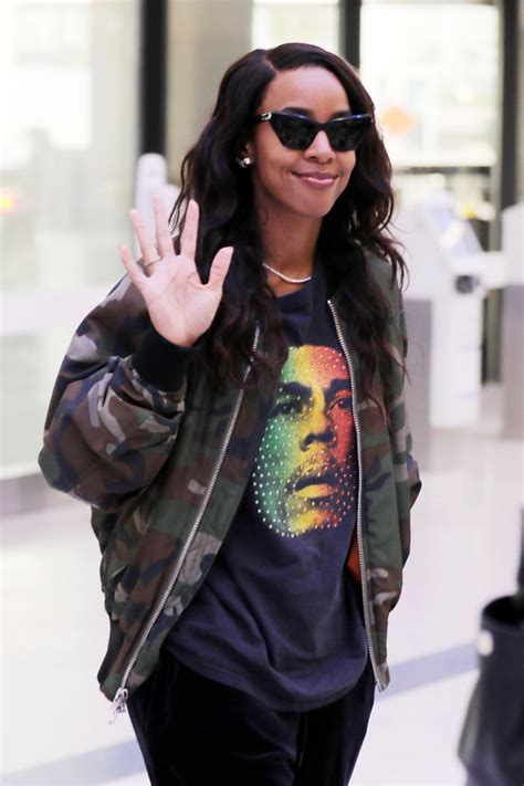 KELLY ROWLAND at LAX Airport in Los Angeles 09/22/2023 – HawtCelebs