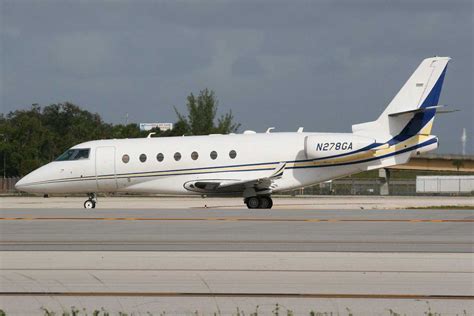 Gulfstream G200 - Price, Specs, Photo Gallery, History - Aero Corner