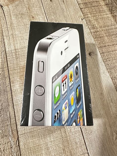 Apple iPhone 4 8GB WHITE A1332 GSM UNLOCKED MD197LL/A BRAND NEW SEALED ...