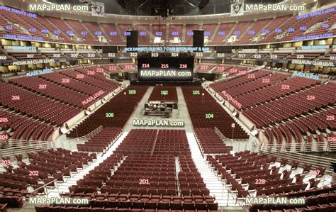 Anaheim Honda Center seating chart - View from Section 326 - Row A ...