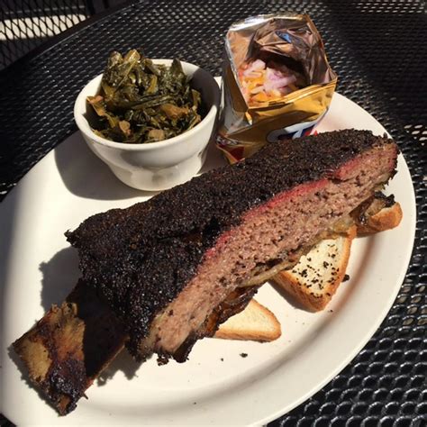 A Piece of Tex-Lanta at Fox Bros. Bar-B-Q – Texas Monthly