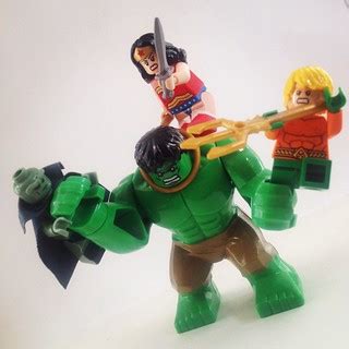 Hulk vs Wonder Woman martian Manhunter and aquaman | Flickr