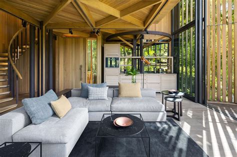 This Treehouse-Like Home Is Stunning Inside and Outcountryliving Luxury ...