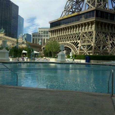 Paris Las Vegas Pool Side - The Strip - 18 tips