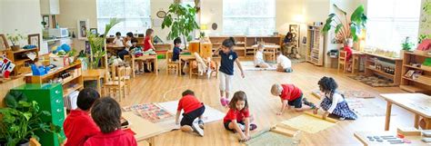 Inside the Montessori Classroom – Stepping Stones Montessori in East Lansing