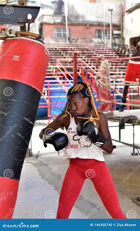 Cuban Boxer Training in Havana, Cuba Editorial Image - Image of black, female: 149350740