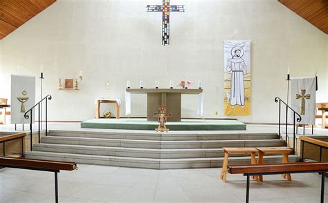 HD wallpaper: white alter church interior, architecture, bench, altar, building | Wallpaper Flare