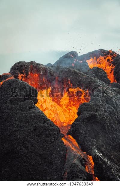 Iceland Volcanic Eruption 2021 Volcano Fagradalsfjall Stock Photo ...