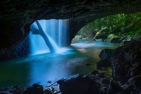 Pirie Bath Photography & Topdeck Travel | Natural Bridge, Springbrook National Park, QLD This ...